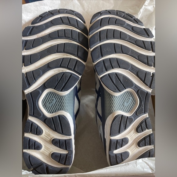 Asics Gel-Nimbus 22 in graphite gray (2E - extra wide) - Picture 4 of 4